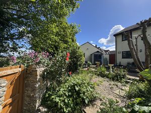 REAR TO GARDEN HOUSE- click for photo gallery